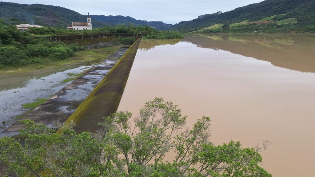 URGENTE: Maior barragem de SC está prestes a verter pela 1° vez em 50 anos