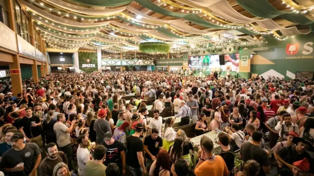 Oktoberfest será retomada nesta quarta-feira após enchentes em SC