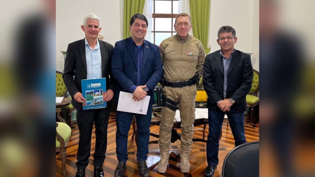 Deputado Emerson pede batalhão da PM para Porto Belo