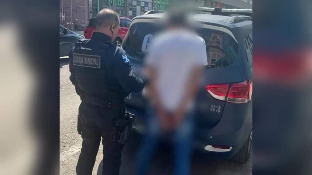 Filho é preso após espancar a própria mãe de 73 anos em Balneário Camboriú