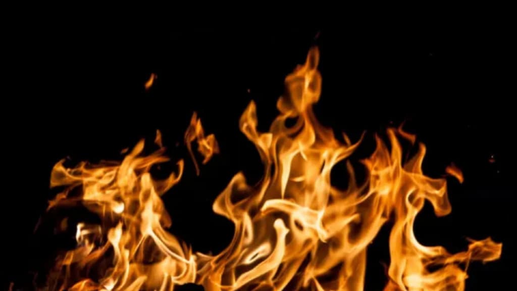 Funcionária de supermercado fica gravemente ferida após explosão com álcool em gel
