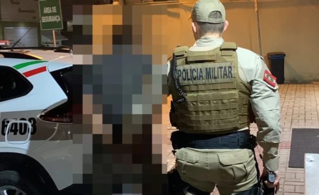 Homens tentam furtar portão em Itapema e acabam atrás das grades