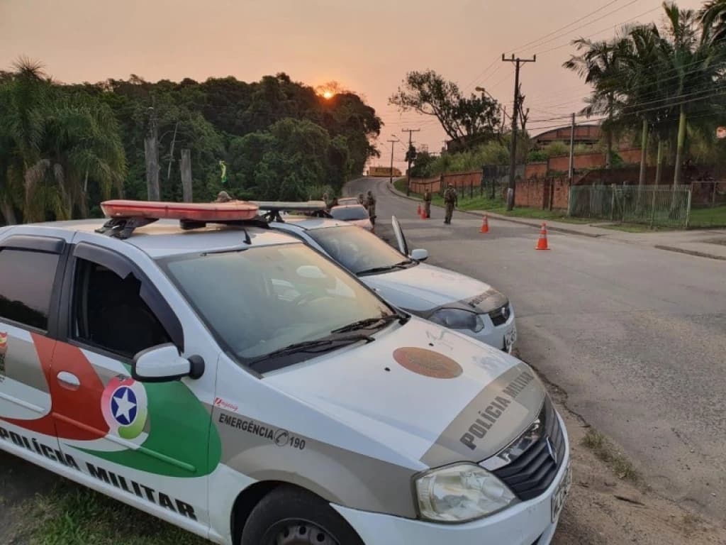 Homem é preso após tirar fotos da calcinha de uma adolescente em SC