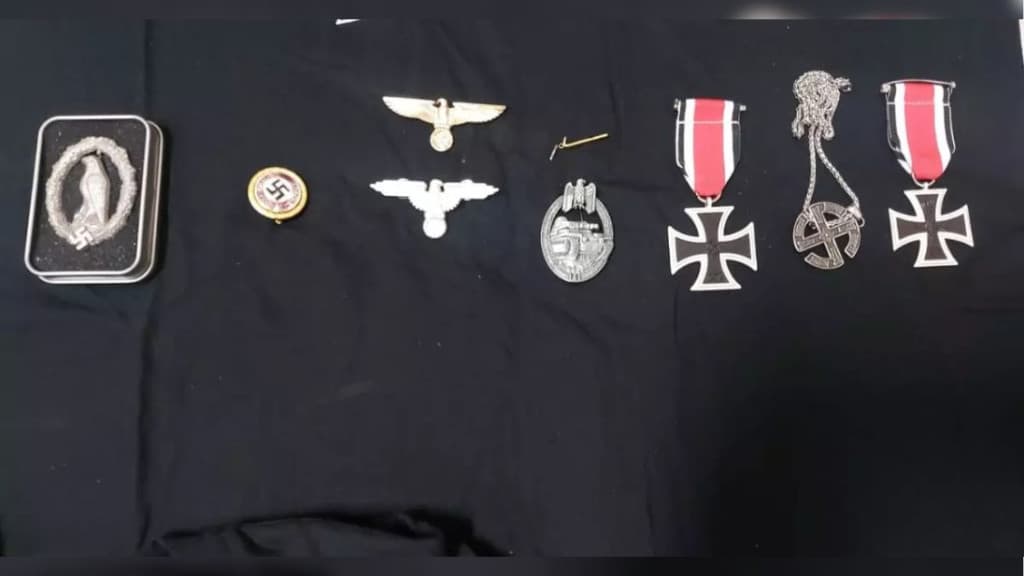 Objetos alusivos ao neonazismo são apreendidos em Santa Catarina