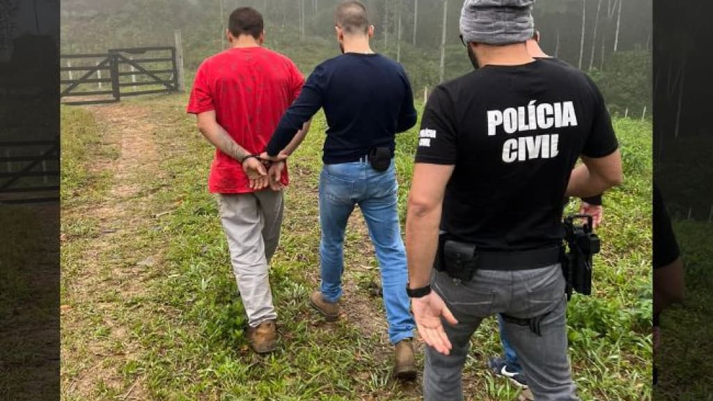 Bandido que matou idoso na frente do filho especial é preso em SC
