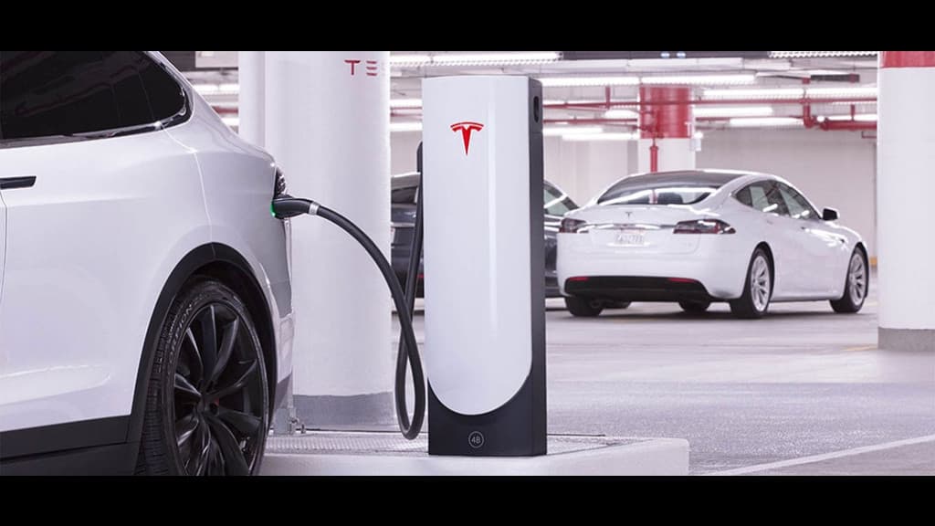 Tesla Estabelece Marcante Presença na Indústria do Lítio com Mega Refinaria no Texas
