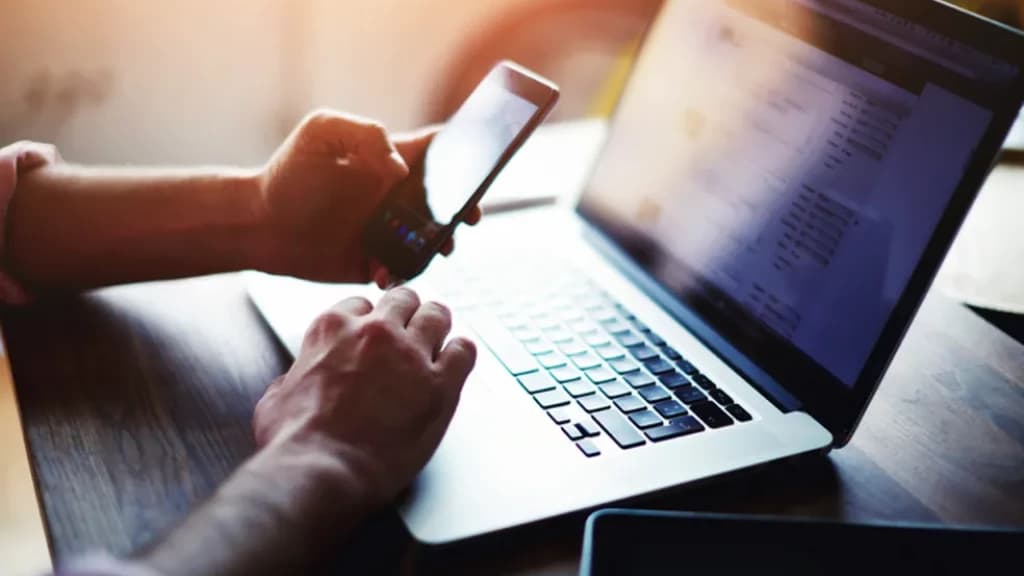 Mulher é agredida após não contar senha do e-mail ao marido
