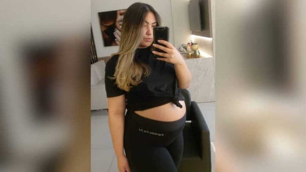 Gestante de alto risco vive angústia à espera da 1ª filha por falta de UTI