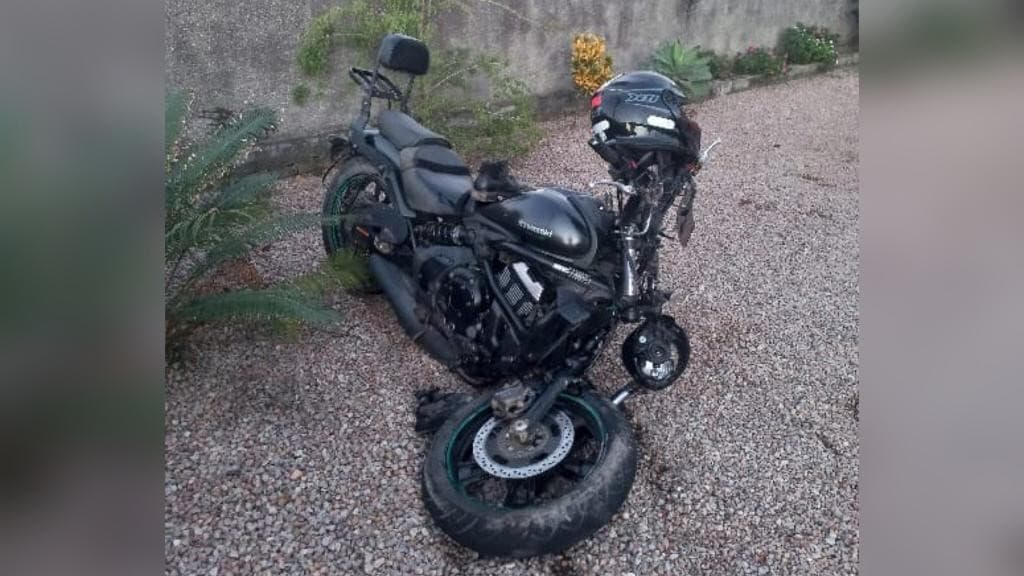 Motociclista fica em estado grave após colidir em carro na SC-410, em Tijucas