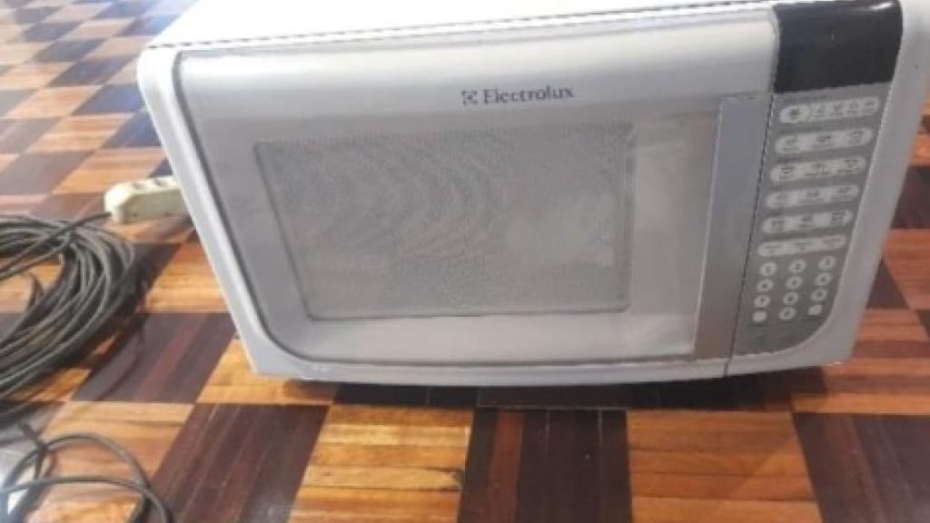 Homem invade, furta casa e esconde itens no carro do patrão