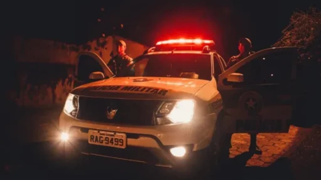 Criminosos assaltam loja de automóveis em SC e idoso é feito refém