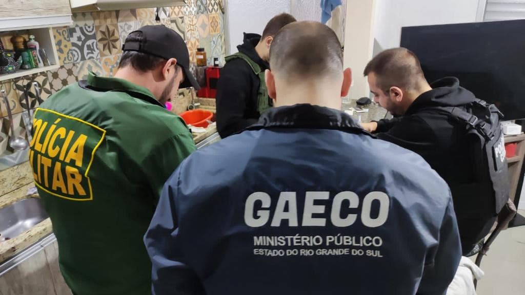 GAECO bate em Bombinhas após golpes envolvendo imóveis