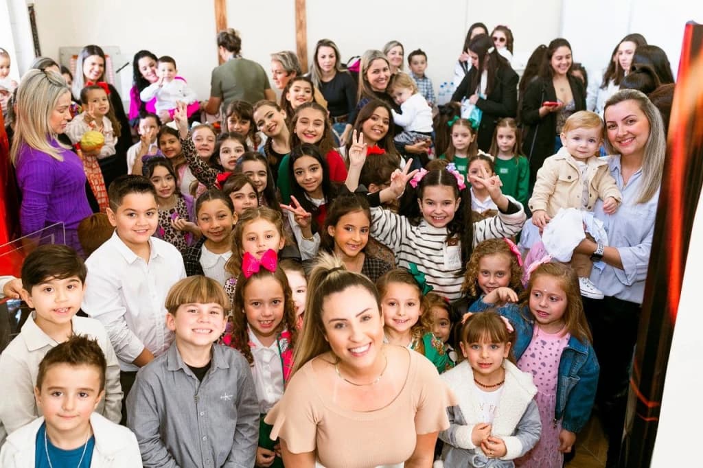 Tijucas terá mega desfile infantil de Dia das Crianças