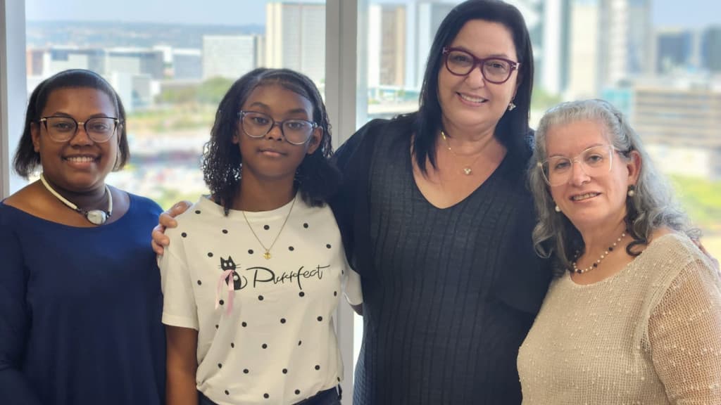 Estudante de SC ganha prêmio de R$ 13 mil em concurso de poesia