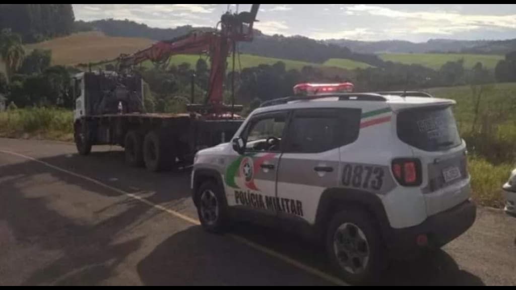 Homem é pego pela polícia após se passar pelo irmão gêmeo durante abordagem policial