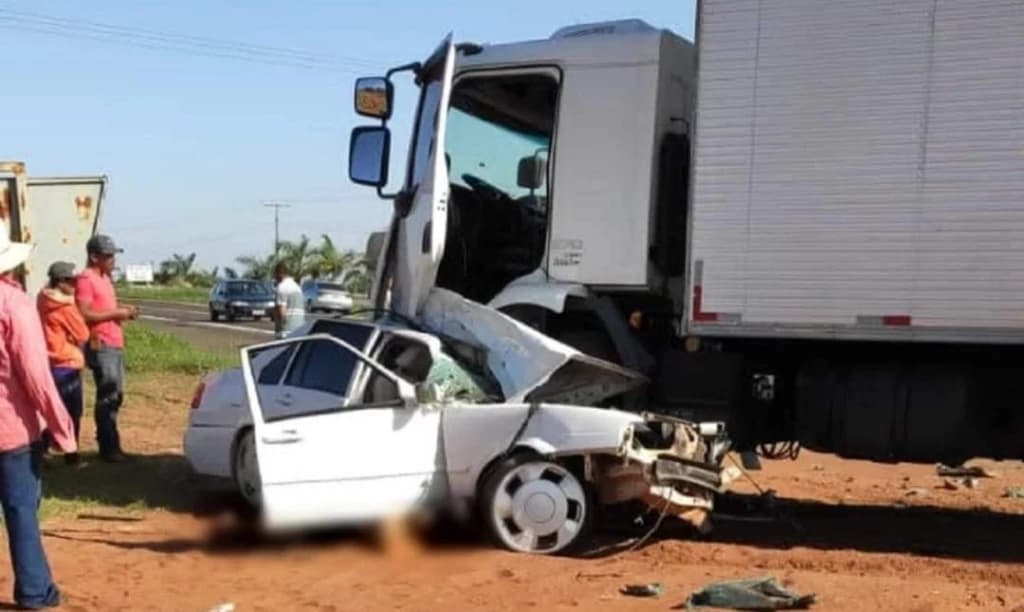 Família morre em grave acidente de trânsito