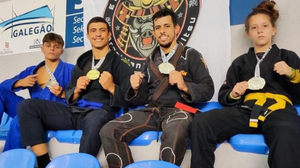 Equipe do Projeto Guerreiros da Paz de Tijucas se destaca no Campeonato de jiu-jitsu em Blumenau