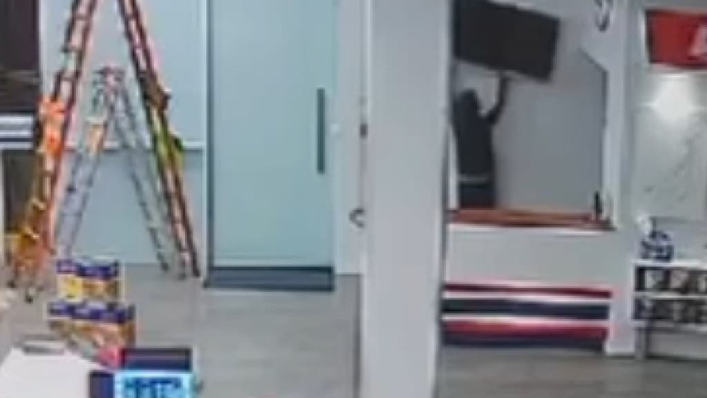 VÍDEO: Loja de Tijucas é furtada durante a madrugada