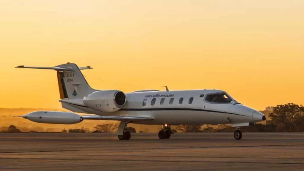 Ministros do Governo Lula usam aviões da FAB para viagens de fim de semana