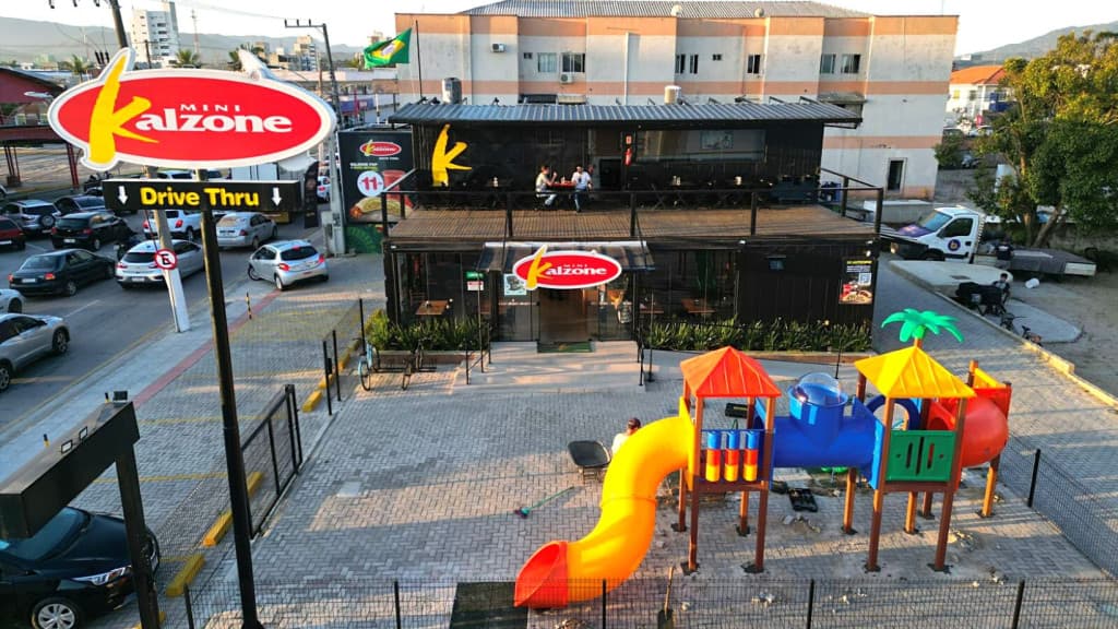Mini Kalzone comemora um ano em Tijucas com brindes para clientes