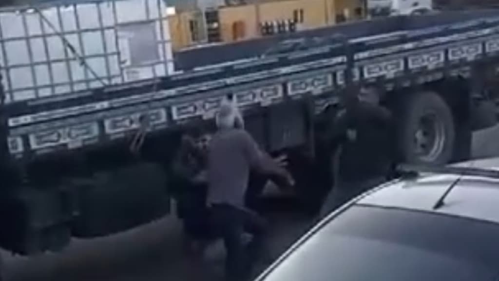 Pancadaria no pedágio da BR-101, em Araquari, marca Sexta-Feira Santa