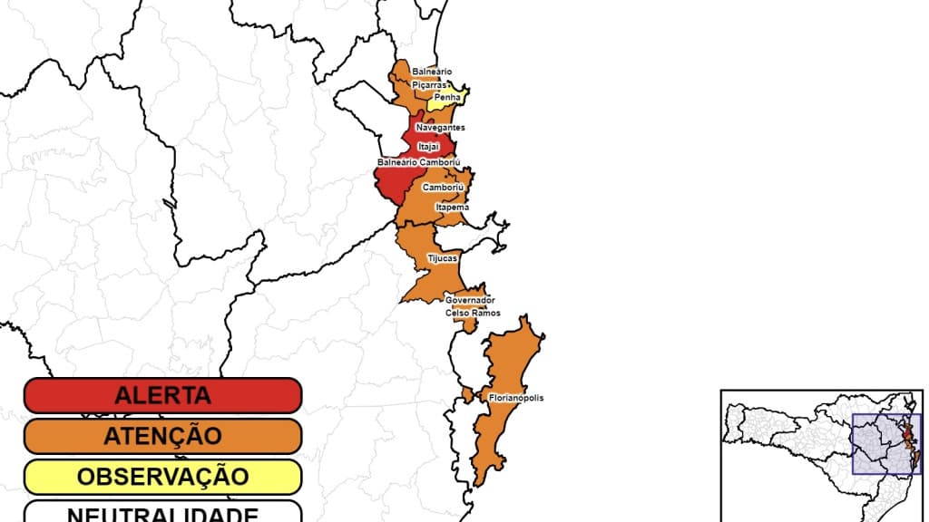 Alerta vermelho em SC para deslizamentos após fortes chuvas