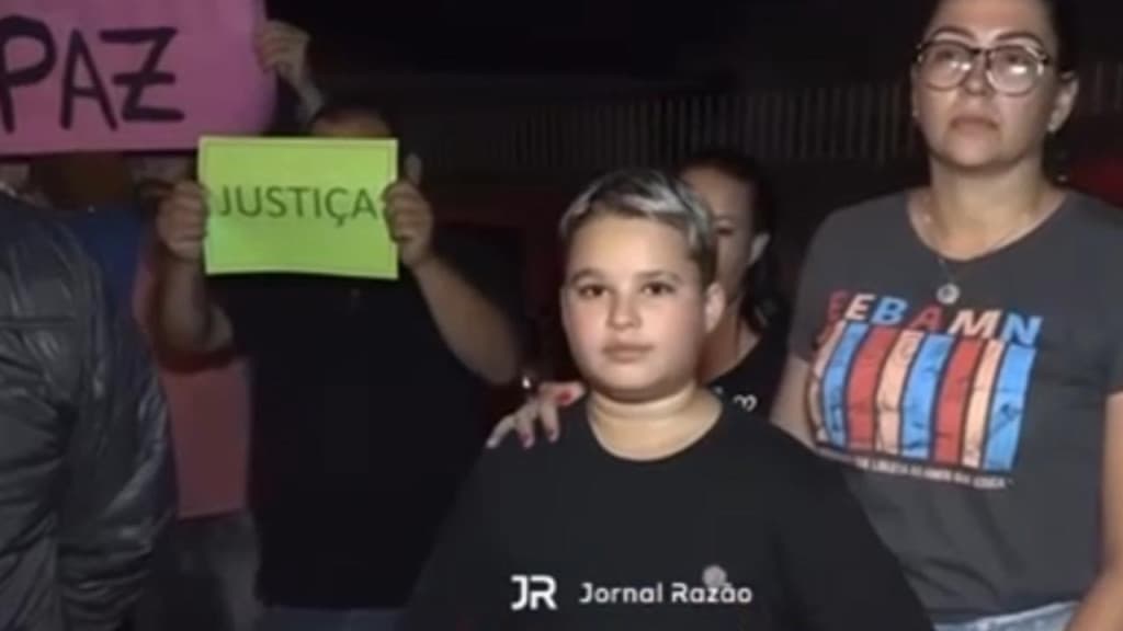 Um mês após matar vizinho por bola de futebol, homem volta a morar no local e familia da vítima se revolta
