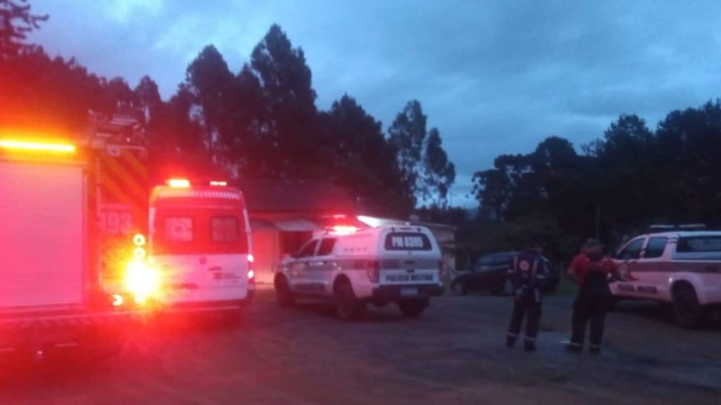 Homem morre após levar tiro na cabeça e cair de ribanceira de 40 metros na BR-282