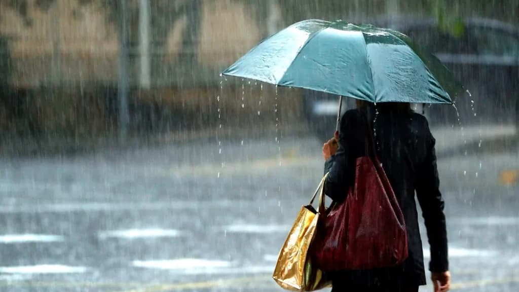 Frente fria traz chuva e queda de temperatura em Santa Catarina