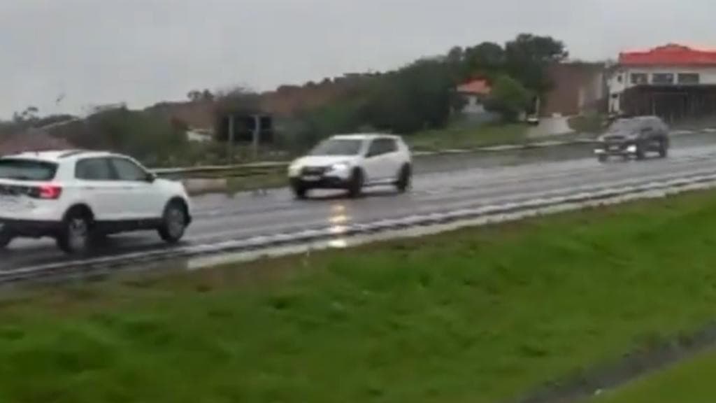 Idoso de 80 anos é detido após dirigir por 20km na contramão da BR-101