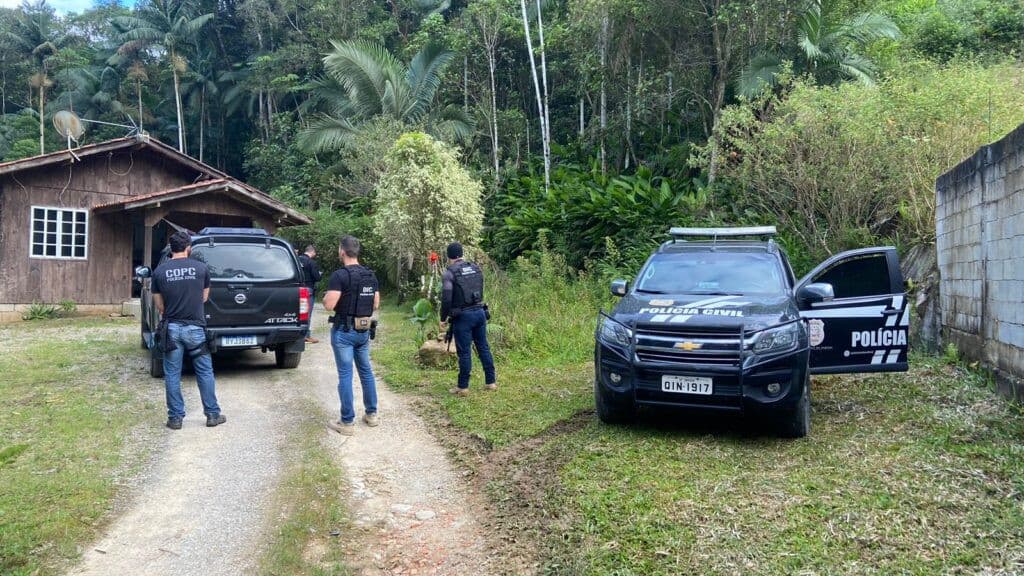 Ação de repressão a organizações criminosas é realizada em Brusque