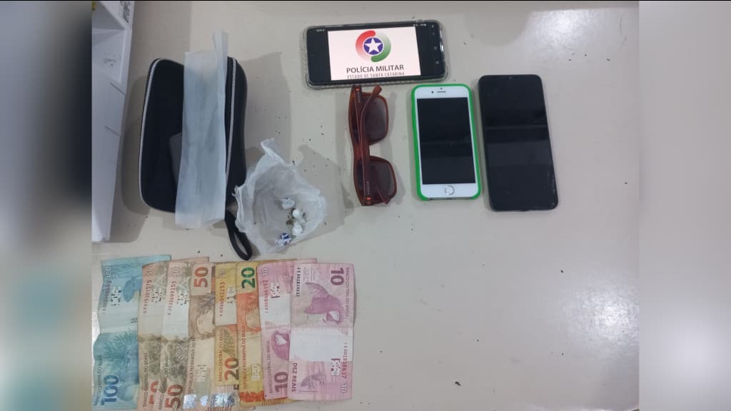 Menores são detidos com cocaína em Bombinhas
