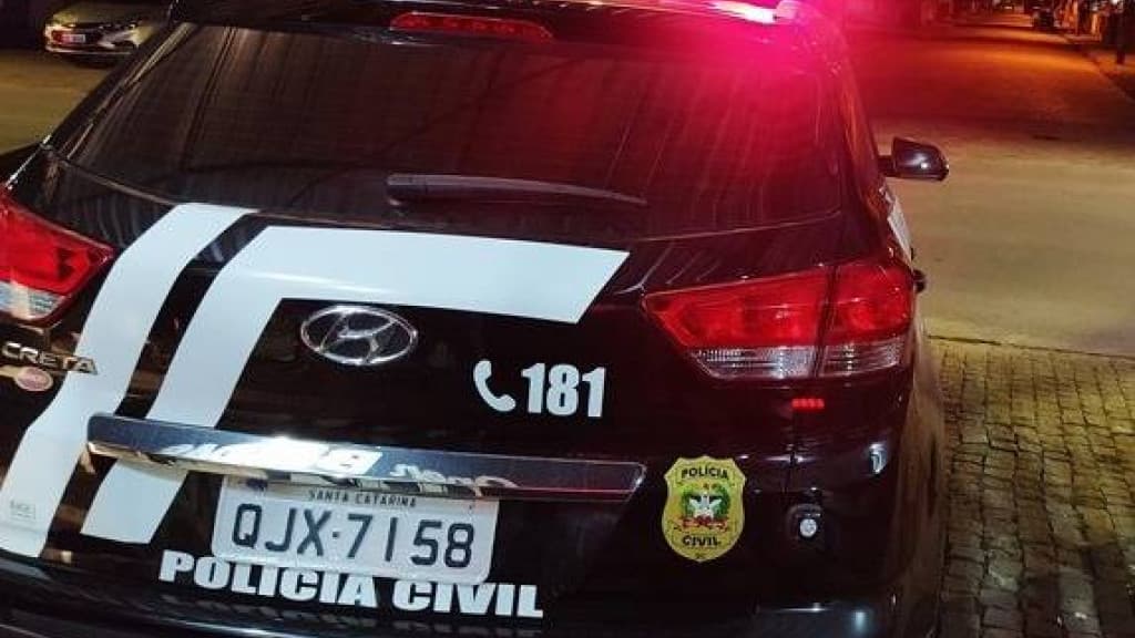 Adolescente de 14 anos é apreendido como principal suspeito de duplo assassinato em SC