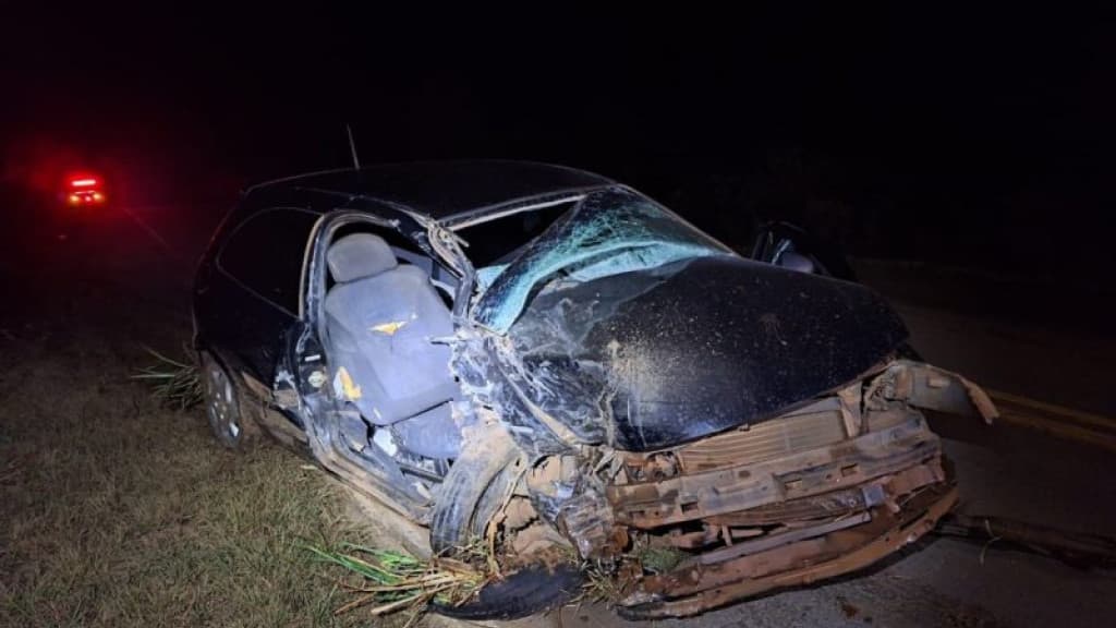 Bebê de 16 dias morre em grave acidente entre dois veículos na SC-452