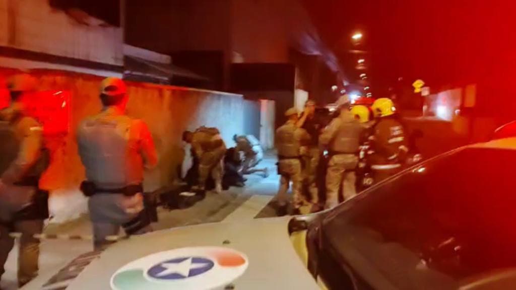 BOPE EM AÇÃO: Homem é preso com 1,5 kg de explosivos em Blumenau