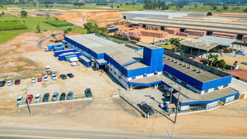Fábrica de roupas de Tijucas fará bazar com peças a partir de R$ 9