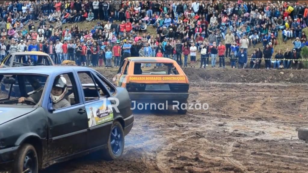 SC terá corrida de carros na lama “até a morte”: “quem sobreviver ganha”