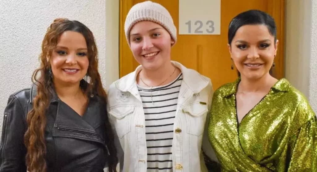 VÍDEO: Catarinense que luta contra câncer realiza sonho de cantar com Maiara e Maraisa