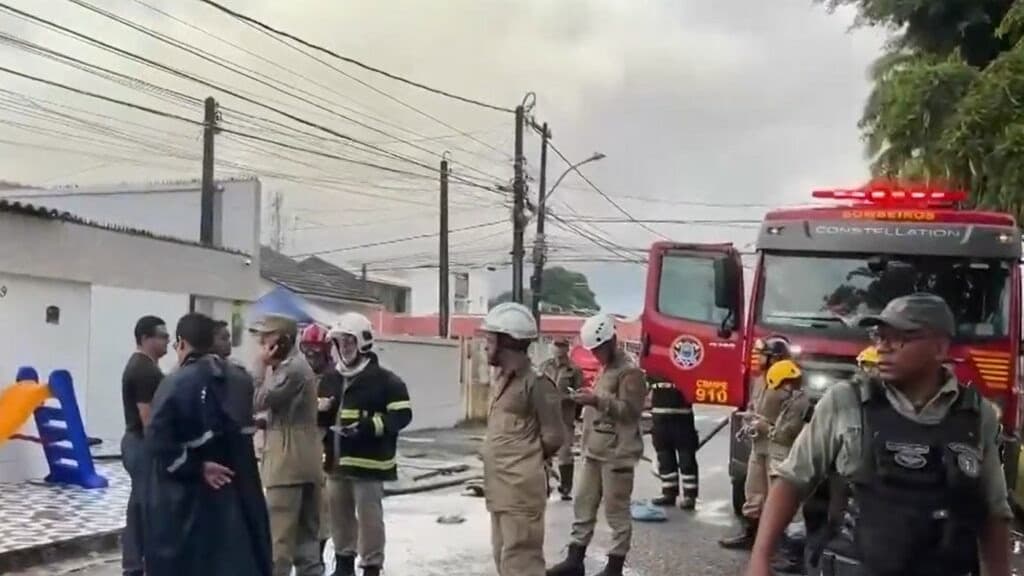 Incêndio em abrigo para crianças deixa 4 mortos e feridos