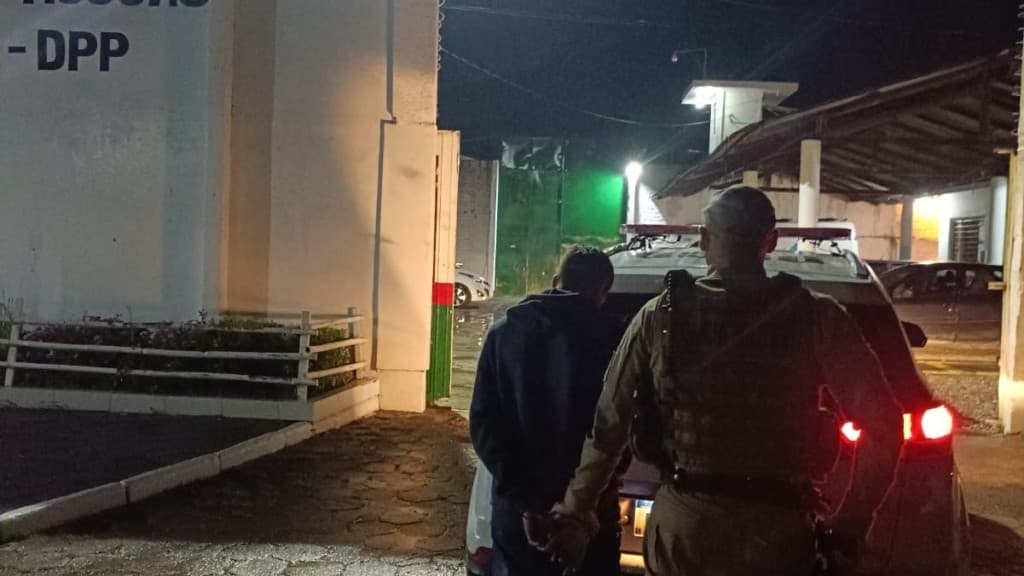 Foragido do Paraná estava escondido em Porto Belo