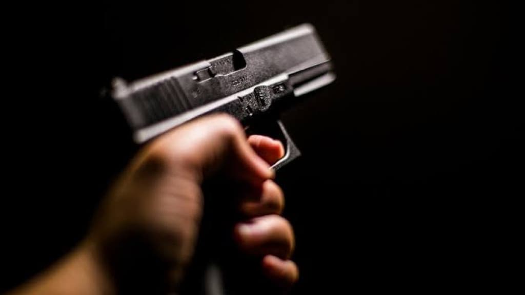 Homem é assassinado por suposto envolvimento com facção criminosa