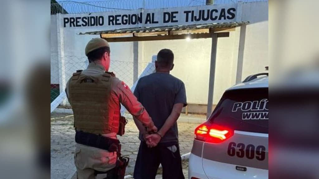 Foragido por tráfico é preso durante barreira policial em Canelinha