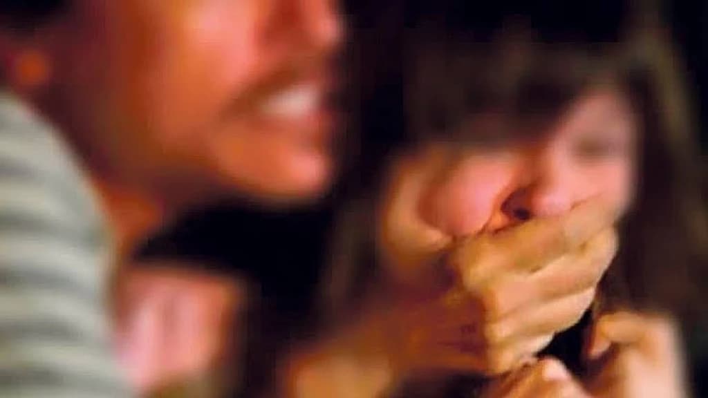 Mulher é estuprada após sair de pub em SC