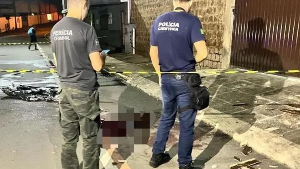 Homem em ato de desespero morre após pular de residência durante incêndio