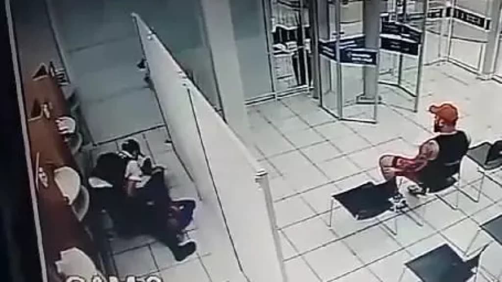 Milagre e preparo: Idoso sofre mal súbito em agência bancária e é salvo por vigilante