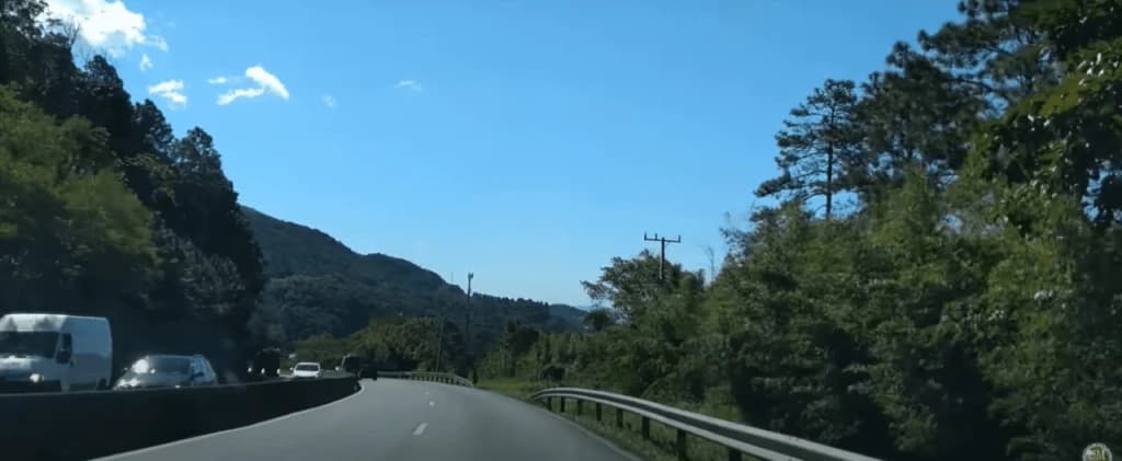 Trânsito é parcialmente liberado no Morro do Boi, na BR-101