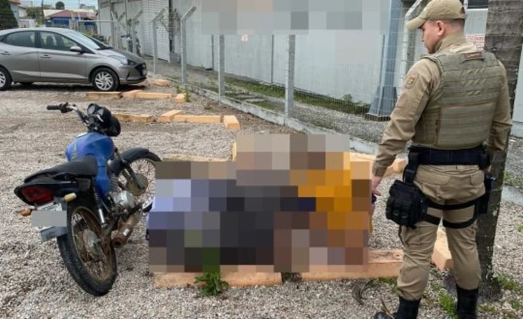 Três homens são presos em Tijucas após furtarem moto em Porto Belo