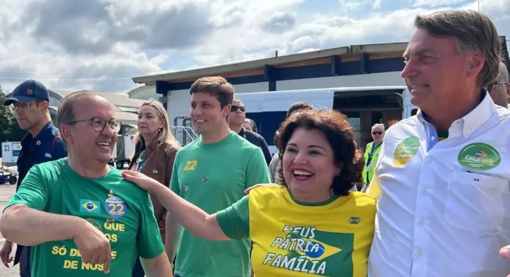 Confira como foi passagem de Bolsonaro em SC no último dia de campanha