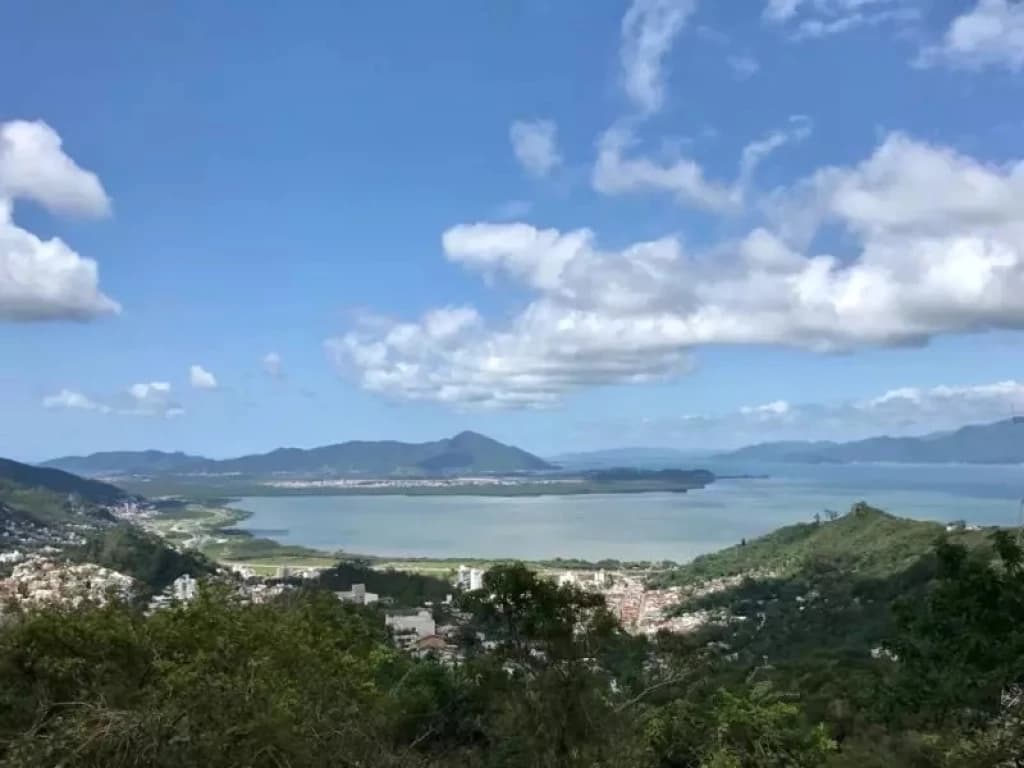 Calor antecede chegada de frente fria e dias chuvosos em SC