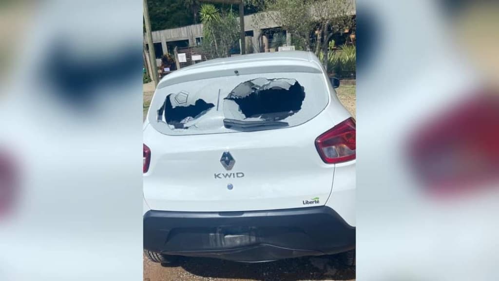 Colisão entre carro e moto termina em confusão em Balneário Camboriú